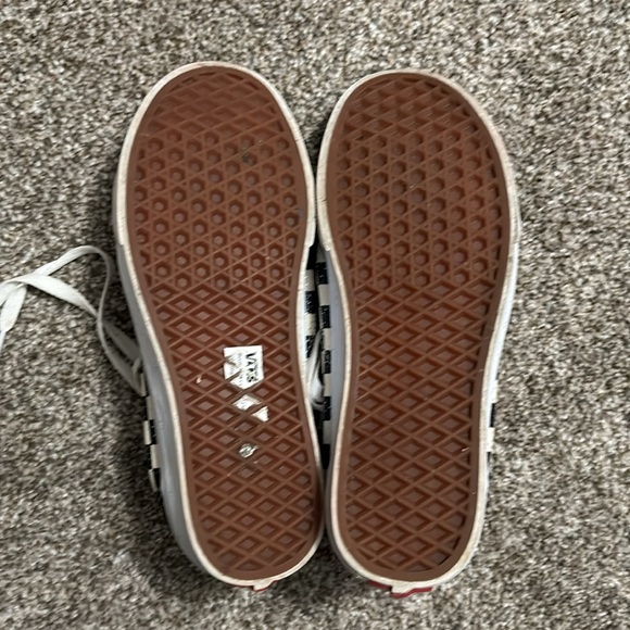 Brand new Vans. Size 9 women’s. - Picture 2 of 5